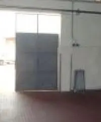 SALONCINO-DEPOSITI CON IMPIANTI