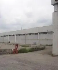 Affitto Capannone in via del commercio