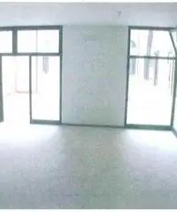 Lisiera: Affitto Magazzino da 73mq Lisiera: Affitto Magazzino da 73mq