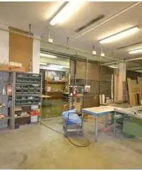 Vendita Magazzino da 919mq