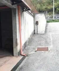 Vendita Magazzino in Via Monte Emilius, 26