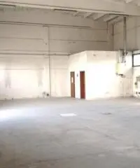 Affitto Capannone in Via Serra , 22