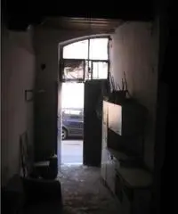 BRESCIA Vicolo del 'Anguilla n. 9 ex magazzino condonato abitativo da ristrutturare cod. 3.709 30-11