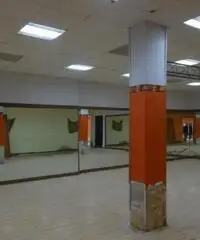 affittasi o vendesi deposito sant' agata li battiati centro