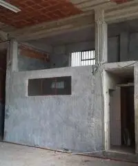 Deposito 550 mq con terreno mq 700