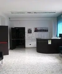 Capannone / Fondo in affitto a Catanzaro, Lido Fortuna