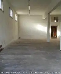 Centro città: Affitto Magazzino in Via Lepanto