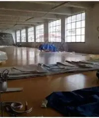 Rif: 21711152-79 - Genova Molassana vendesi capannone industriale / artigianale con posteggio!