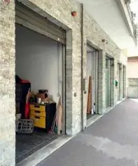 Rif: 21711222-3 - NUOVO SUL MERCATO - LOCALI COMMERCIALI ADIACENTI