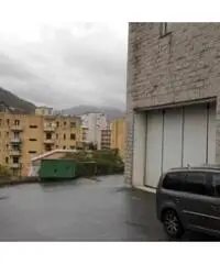 Vendita capannone mq. 450 - Zona Molassana Vendita capannone mq. 450 - Zona Molassana