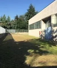 Affitto Capannone in Strada Statale 33