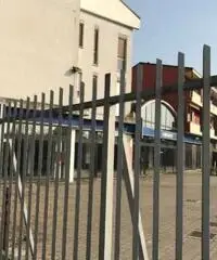 Affitto Capannone in via Sempione 184