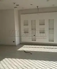 Mazzo: Affitto Capannone in via ghandi