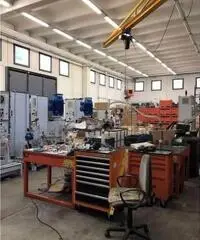 Mazzo: Vendita Capannone in Via Vincenzo Monti