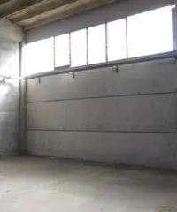 Mazzo: Vendita Capannone in Via Alcide De Gasperi