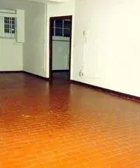 SPAZIOSO SEMINTERRATO USO LABORATORIO