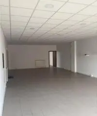 Vendita Capannone da 185mq con ascensore