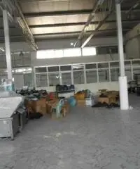 RifITI 013-SU25356 - Capannone Industriale in Affitto a Quarto di 700 mq