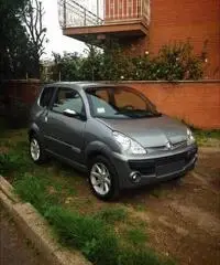 Aixam 125, mai modificata, tenuta da una ragazza. Aixam 125, mai modificata, tenuta da una ragazza.