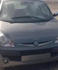 Aixam 125, mai modificata, tenuta da una ragazza. Aixam 125, mai modificata, tenuta da una ragazza.