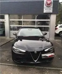 Alfa Romeo Giulia Alfa Romeo Giulia 2.2 diesel 16V 110kW AT8 Alfa Romeo Giulia Alfa Romeo Giulia 2.2 diesel 16V 110kW AT8