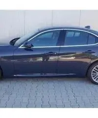 Alfa Romeo Giulia Alfa Romeo Giulia Super 2.2 diesel 16V AT8 #XENON Alfa Romeo Giulia Alfa Romeo Giulia Super 2.2 diesel 16V AT8 #XENON