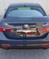 Alfa Romeo Giulia Alfa Romeo Giulia Super 2.2 diesel 16V AT8 #XENON Alfa Romeo Giulia Alfa Romeo Giulia Super 2.2 diesel 16V AT8 #XENON