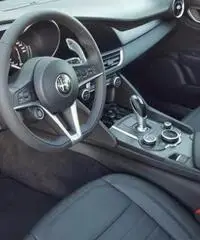 Alfa Romeo Giulia Alfa Romeo Giulia Super 2.2 diesel 16V AT8 #XENON Alfa Romeo Giulia Alfa Romeo Giulia Super 2.2 diesel 16V AT8 #XENON