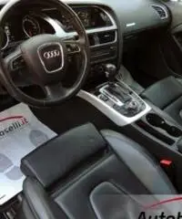 AUDI A5 3.0 TDI AMBITION QUATTRO S-TRONIC 240 CV Cambio automatico + Pad al volante + Navigatore + P AUDI A5 3.0 TDI AMBITION QUATTRO S-TRONIC 240 CV Cambio automatico + Pad al volante + Navigatore + P