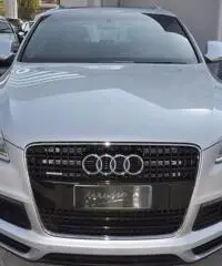 AUDI Q7 3.0 V6 TDI 240 CV quattro tiptronic s-line rif. 7189551 AUDI Q7 3.0 V6 TDI 240 CV quattro tiptronic s-line rif. 7189551