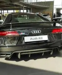 Audi R8 5.2FSI V10 PLUS CERAMIK B&O CARBONIO LED MAG RIDE