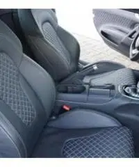 AUDI R8 5.2 V10 FSI quattro*XENON*PDC*NAVI* rif. 6554376 AUDI R8 5.2 V10 FSI quattro*XENON*PDC*NAVI* rif. 6554376