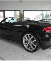 Audi R8 5.2 V10 FSI quattro CARBON CERAMICA S tronic Audi R8 5.2 V10 FSI quattro CARBON CERAMICA S tronic