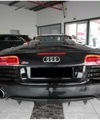 Audi R8 5.2 V10 FSI quattro CARBON CERAMICA S tronic Audi R8 5.2 V10 FSI quattro CARBON CERAMICA S tronic
