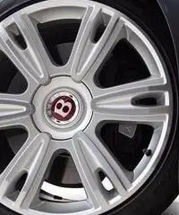 Bentley Flying Spur Bentley Flying Spur V8 Mulliner MY15 BENTLEY (Navi