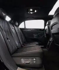 Bentley Flying Spur Bentley Flying Spur V8 Mulliner MY15 BENTLEY (Navi