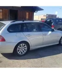 BMW 320 Serie 3   (E90/E91)  cat Touring Eletta BMW 320 Serie 3   (E90/E91)  cat Touring Eletta