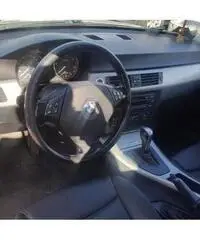 BMW 320 Serie 3   (E90/E91)  cat Touring Eletta BMW 320 Serie 3   (E90/E91)  cat Touring Eletta