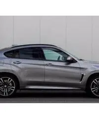 BMW X6 BMW X6M B & O / HUD / Driv. Assist./Kamera/TOP !!! BMW X6 BMW X6M B & O / HUD / Driv. Assist./Kamera/TOP !!!