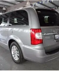 Chrysler Grand Voyager Chrysler Grand Voyager 3.6L * 2xDVD * Camera * GPL