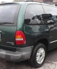 Chrysler Voyager 2000 gpl 7 posti