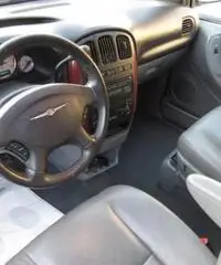 CHRYSLER Voyager 2.8 CRD cat LX Leather Automatica rif. 6589641