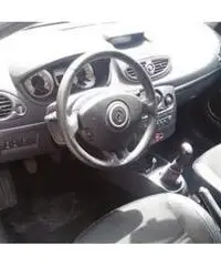 Clio iene 1.2 16 valvole Clio iene 1.2 16 valvole