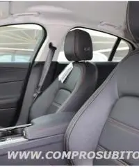 JAGUAR XE 2.0 D Turbo aut. Prestige rif. 7189057