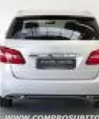 MERCEDES-BENZ B 180 d Automatic Sport rif. 7197215