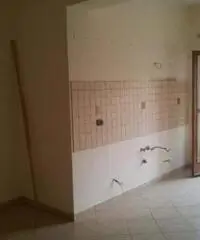 GIOIA TAURO VENDE: Appartamento in zona centrale