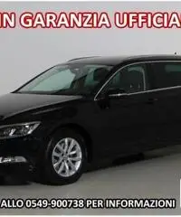 VOLKSWAGEN Passat Variant 2.0 TDI COMFORTLINE DSG LED 16