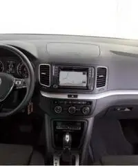 VOLKSWAGEN Sharan 2.0TDI 150CV Comfortline DSG NAVI XENO/LED 7 POSTI rif. 7091741