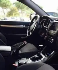 Kia Sorento 2.4 16V CVVT 4WD Active EcoSuv Kia Sorento 2.4 16V CVVT 4WD Active EcoSuv