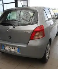 Toyota Yaris ( GPL ) ( GAS )  5 PORTE  5 POSTI  ok anche per neo paten